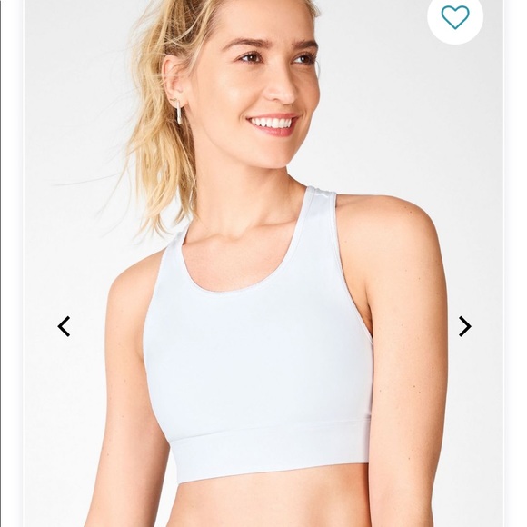 On-the-Go Medium-Impact Sports Bra - Picture 2 of 6